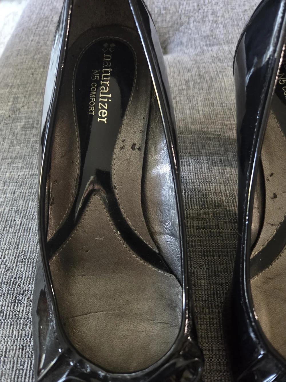 Naturalizer Womens Black Patent Mid-Heel Pumps Size 8.5